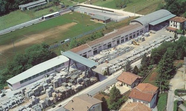 Vista aerea dello stabilimento Menegolli Giovanni a Lugo di Grezzana